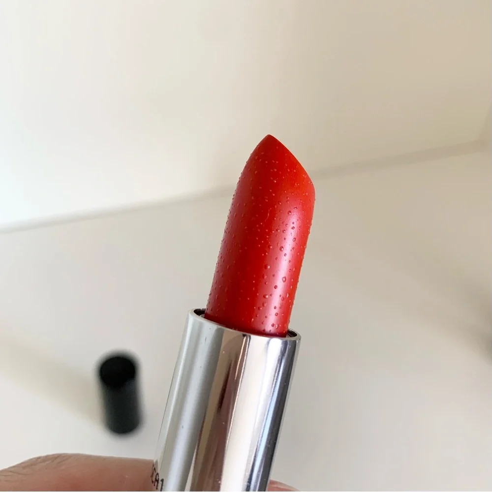 NWOT Elizabeth Arden red moisturizing lipstick